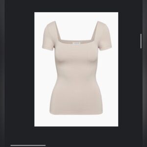 Aritzia Contour Squareneck Short Sleeve hip length top in Cairo